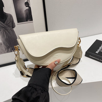 Underarm Bag Niche Fashion Trendy Crossbody Saddle Bag for Women