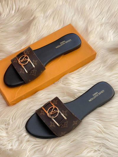 LOUIS VUITTON FLAT
